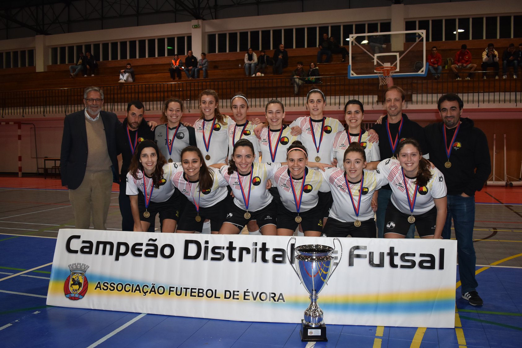 Seniores Feminino - Futsal INTERNACIONAL É CAMPEÃO DISTRITAL
